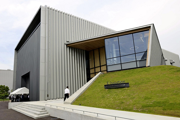 実大免震試験施設